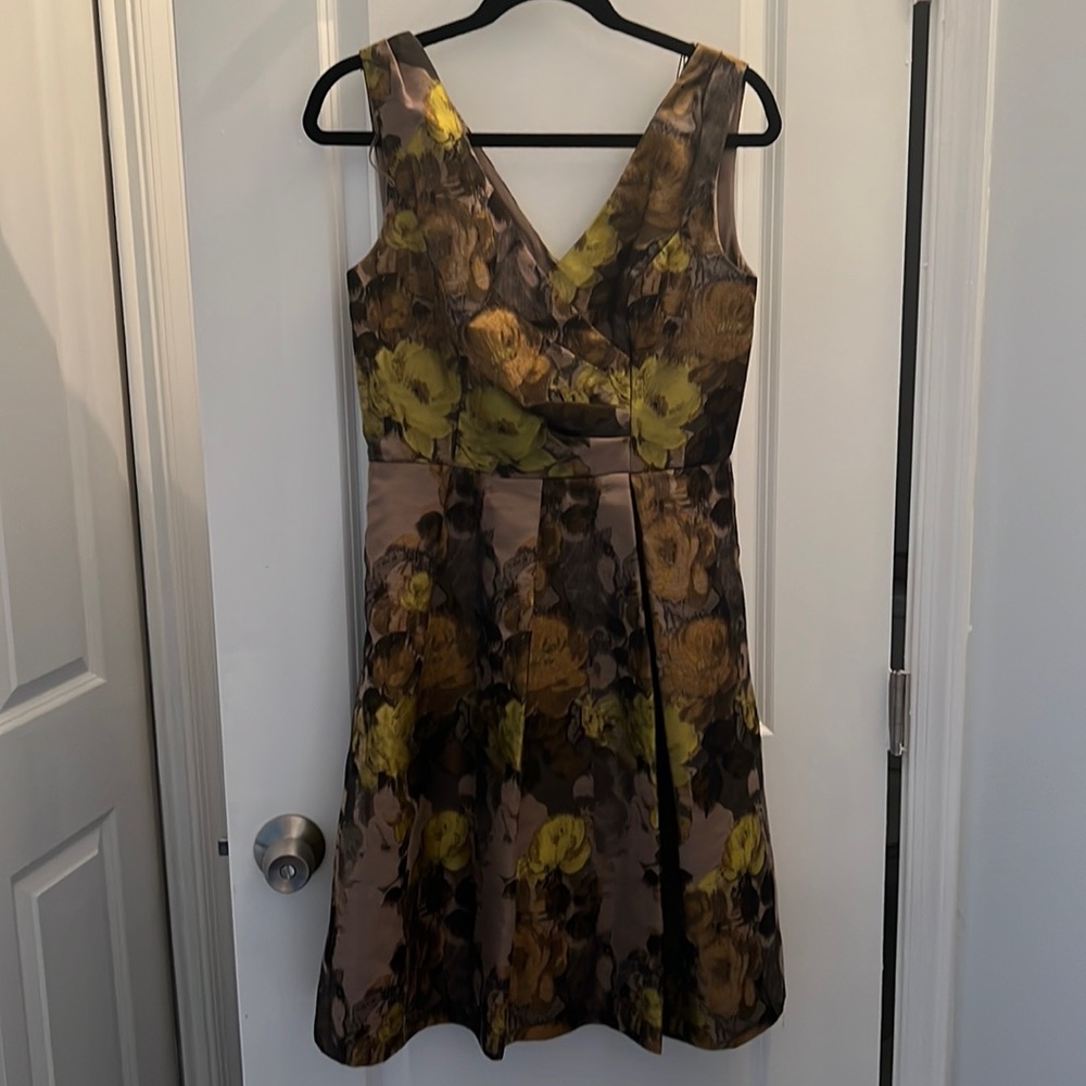 Womens dress -Adrienne papell
